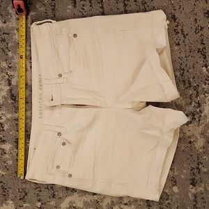 American Eagle White super stretch midi shorts size 6